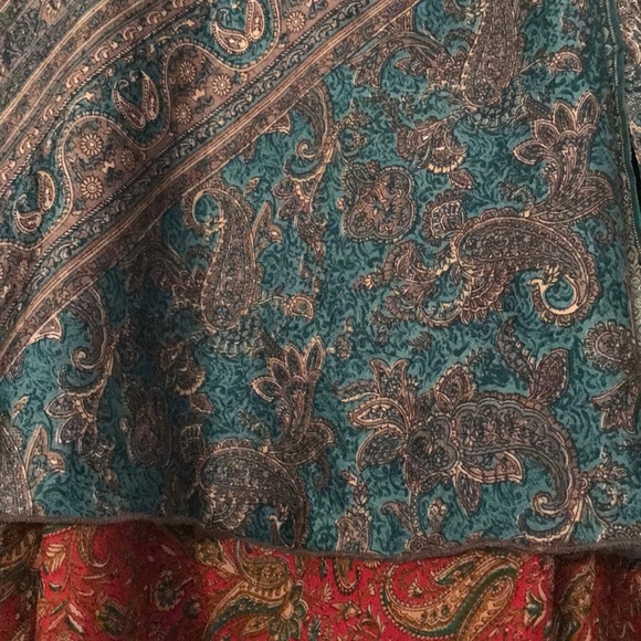 Sari wrap skirt,reversible, Red/green/gold - Picture 7 of 10